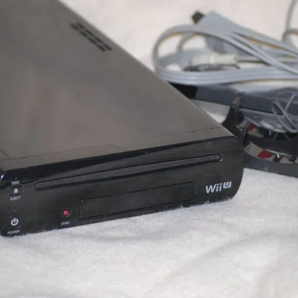 Lot Wii U Black Console Gamepad 3 Handheld Controllers Tested and Working! - Picture 2 of 14